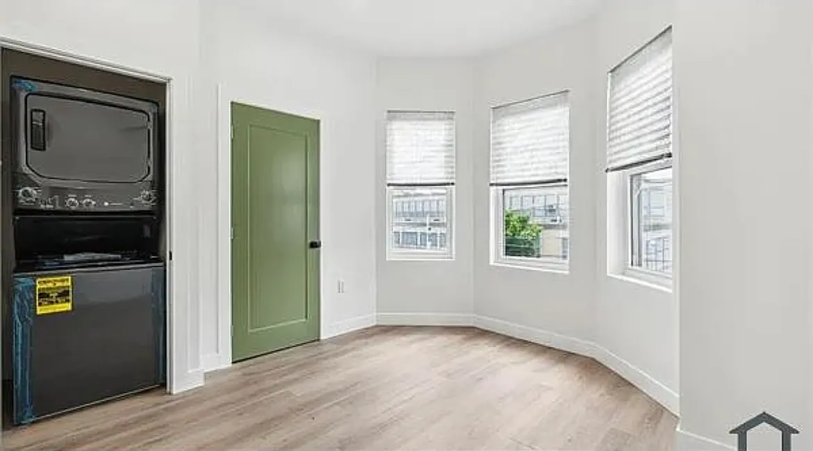 2 bed, $1,575 — Photo 4