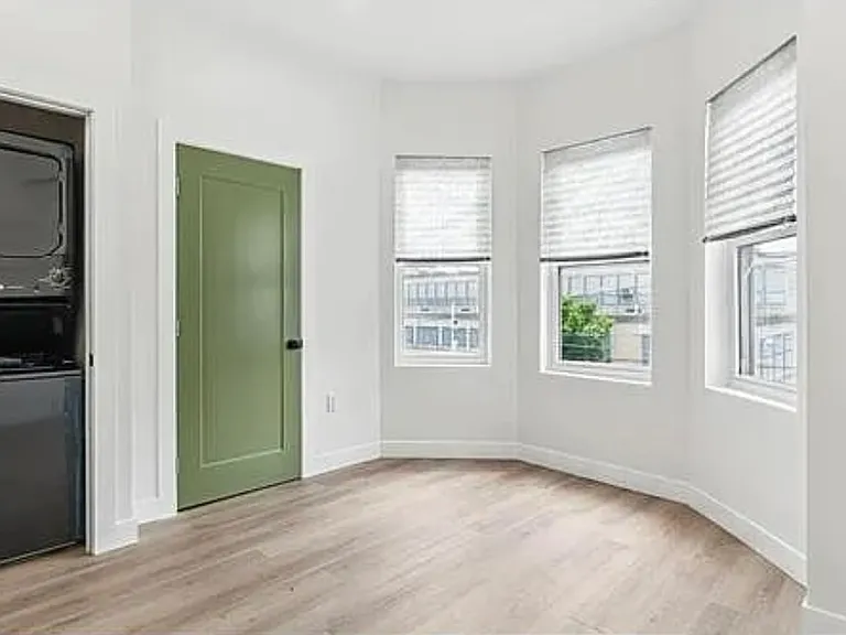 207 S 58th St #2 — Photo 4