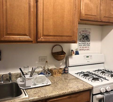 2nd image of 1030 Randolph St APT 1S