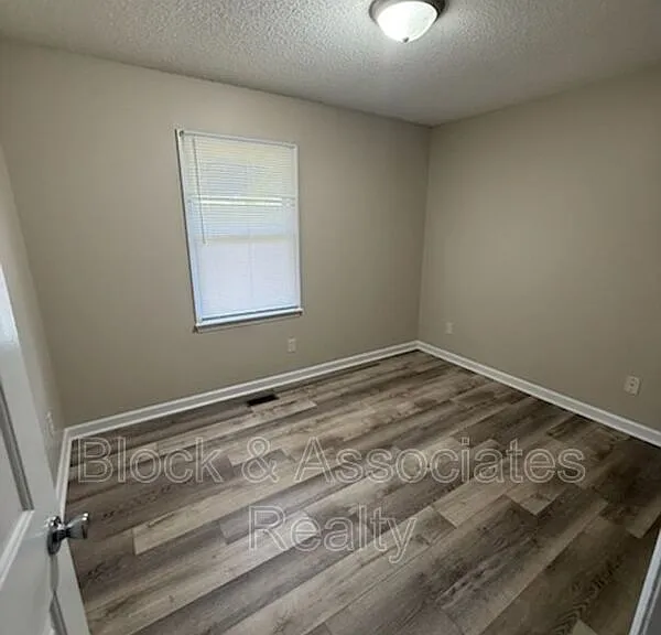 610 Woodland Cir — Photo 5