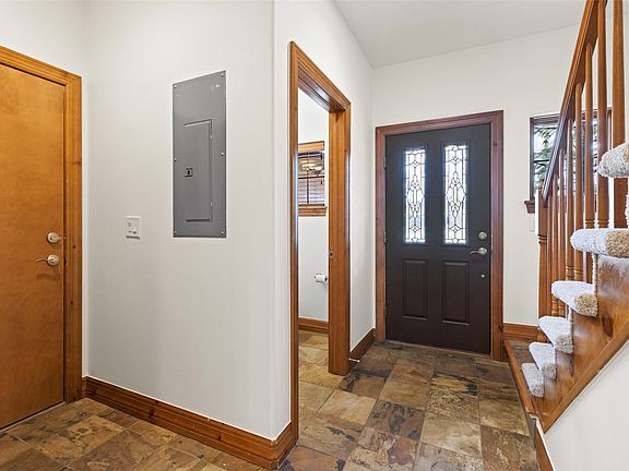 3rd image of 85 CHESTNUT Lane UNIT 85