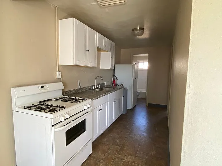 510 N Wall Ave — Photo 4