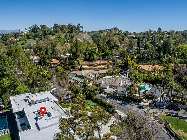 19333 Rosita St — Photo 32
