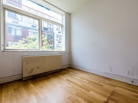 3rd image of 114 Troutman St #5K