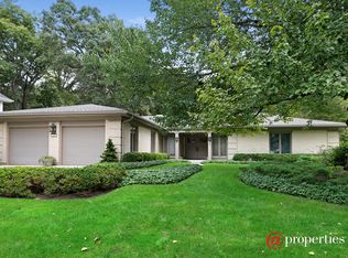 525 Carriage Way, Deerfield, IL 60015