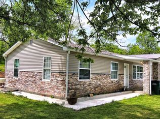 400 W Myrtle St, Monett, MO 65708