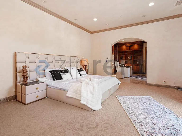 18545 Aliso Canyon Rd — Photo 30