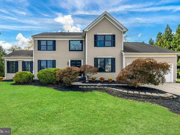 21 Cliffwood Dr, Allentown, NJ 08501