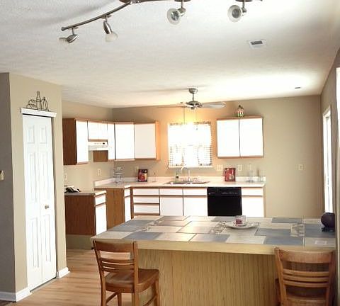4th image of 5944 Cedar Lake Dr