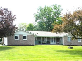 98 Peak Hill Dr, Rochester, NY 14625