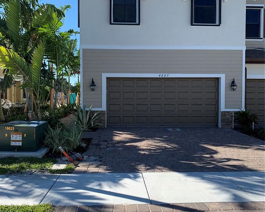 1st image of 4697 Caspian Way