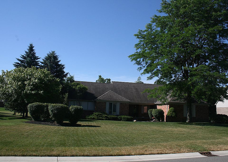 1st image of 417 Oakbridge Dr