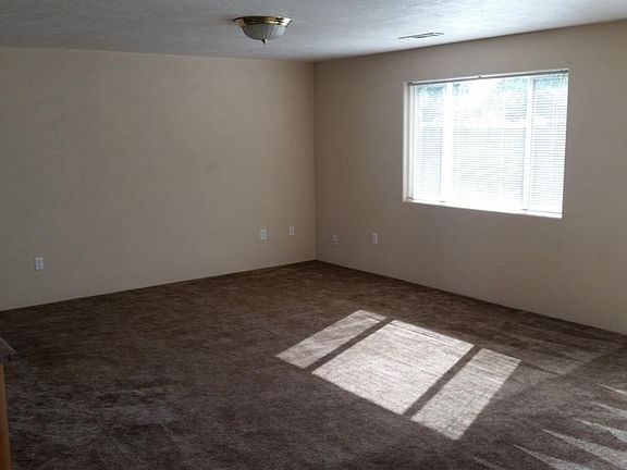 2nd image of 2752 Brae Dr