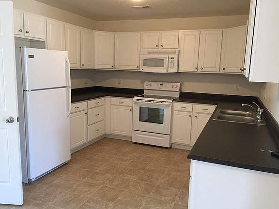 3rd image of 1500 Colin Bradley Dr #D