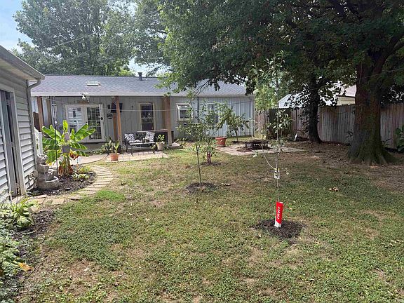 3rd image of 509 Colonial Ave