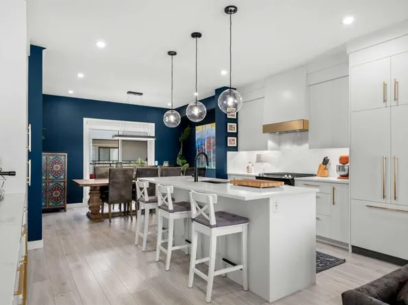 8161 8th Ave N, Calgary, AB T3H 0R6