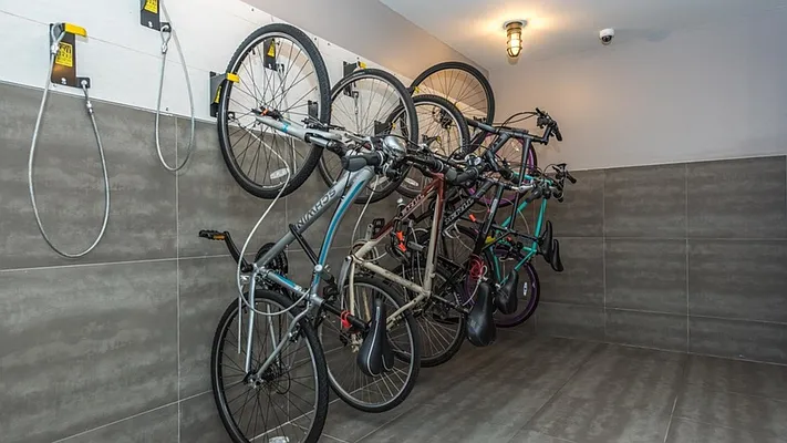 Rented by Nooklyn NYC LLC | media 13