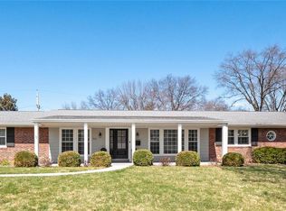 821 Rolfe Dr, Saint Louis, MO 63122