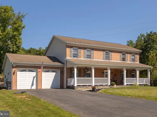 681 N Lakewood Dr, Ridgeley, WV 26753