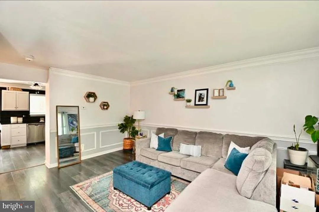 4 bed, 3.5 bath, 1662 sqft, $3,000 — Photo 4