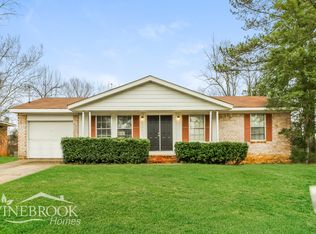 6104 Valley Park Dr NW, Huntsville, AL 35810