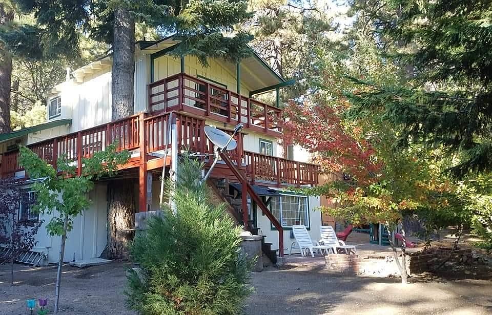1st image of 701 Oak Knoll Dr
