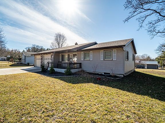 3rd image of 1217 Marilyn Avenue