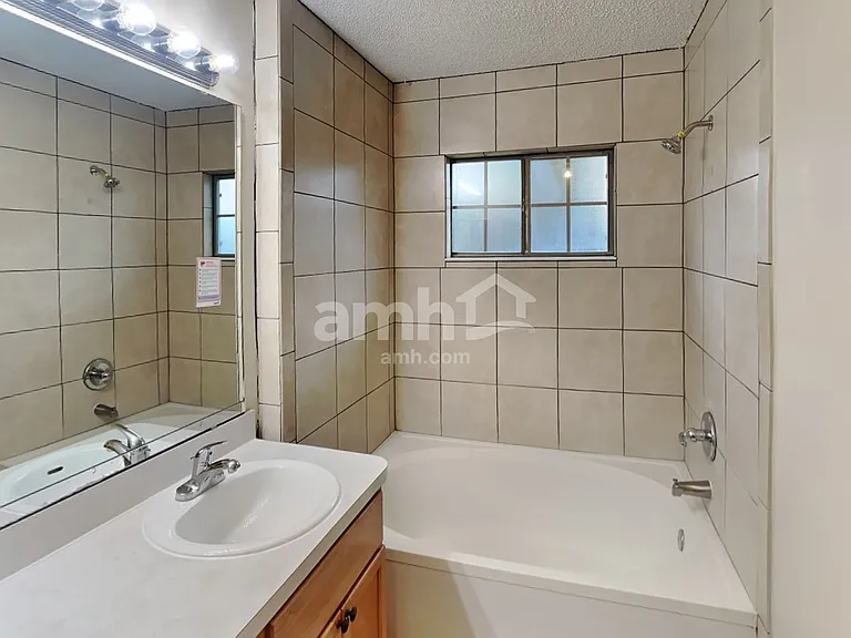 12612 N Ashglen Dr — Photo 11