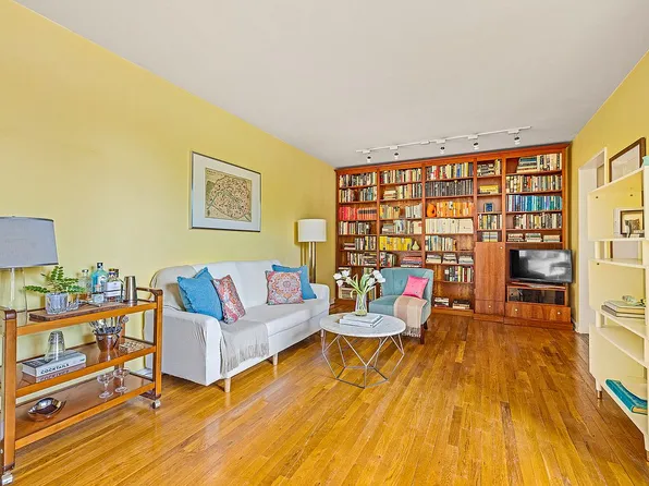 36 Dahill Rd APT 4I, Brooklyn, NY 11218