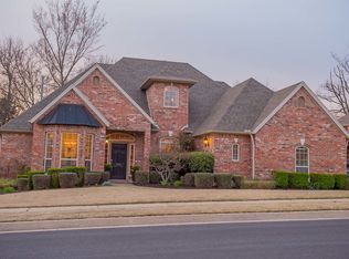 2511 N Fennchurch Way, Fayetteville, AR 72703