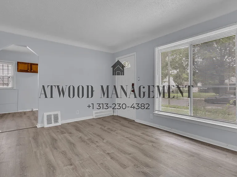 20258 Ferguson St — Photo 3