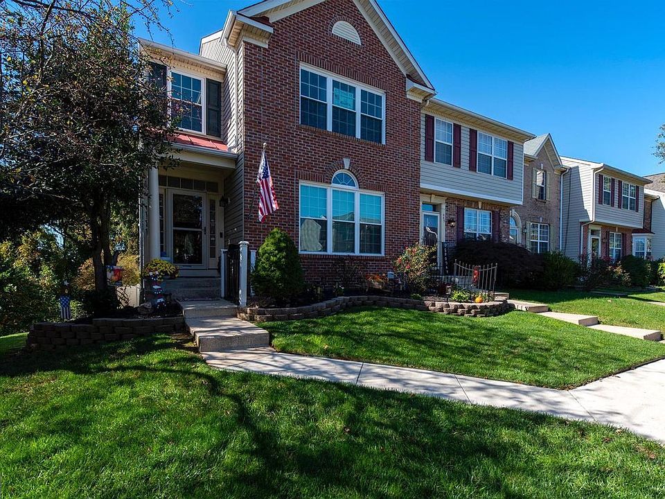 1st image of 443 Deerhill Cir