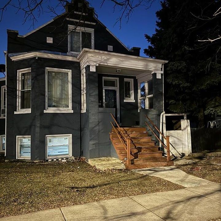 1st image of 5221 W 23rd Pl