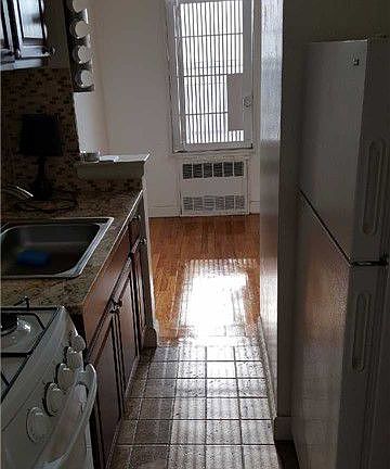 4th image of 5133 Goldsmith St APT 5E
