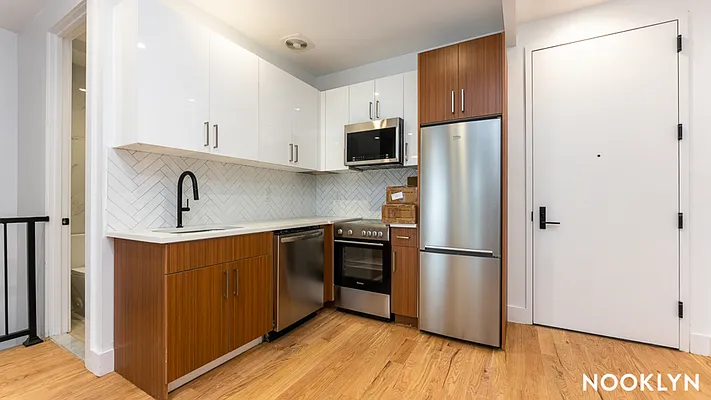 Rented by Nooklyn NYC LLC | media 13