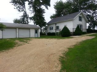 12517 170th Ave, Anamosa, IA 52205