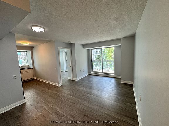 5th image of 21 Hillcrest Ave #305