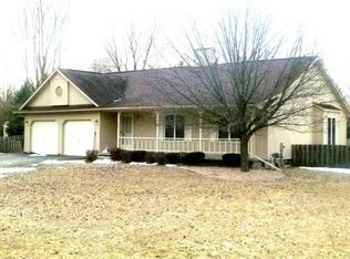 6758 Rickett Rd, Brighton, MI 48116