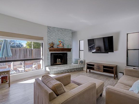 5th image of 3063 Arlington Dr