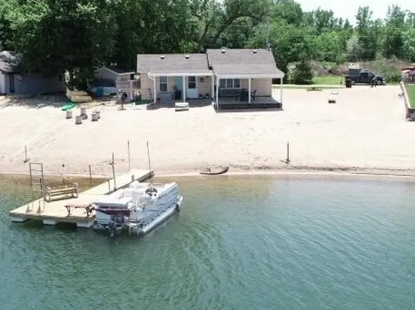 7 Jarecki Lk, Columbus, NE 68601