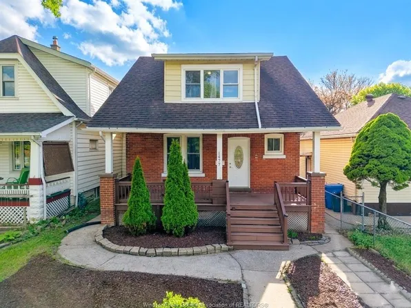 1477 Elsmere Ave, Windsor, ON N8X 4H1
