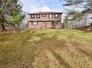 19 McBride Rd, Wales, MA 01081
