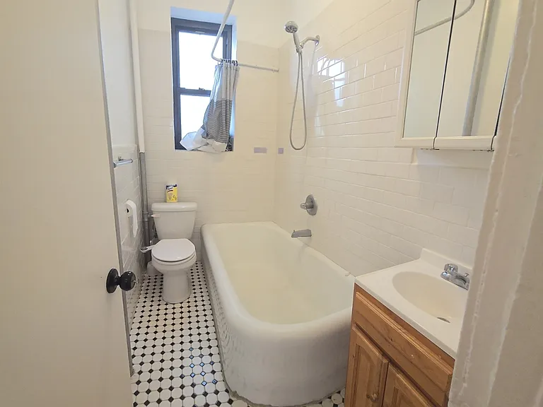19839 32nd Ave #B6 — Photo 8