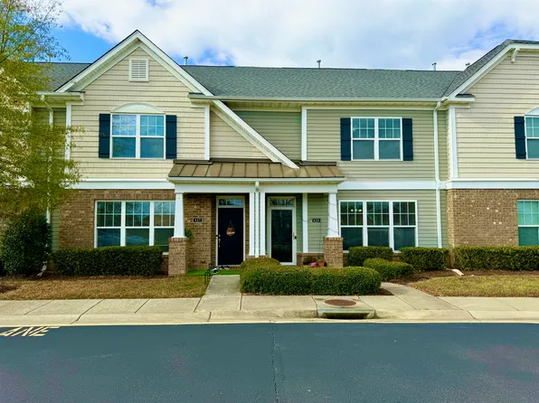 429 Abelia Way, Chesapeake, VA 23322
