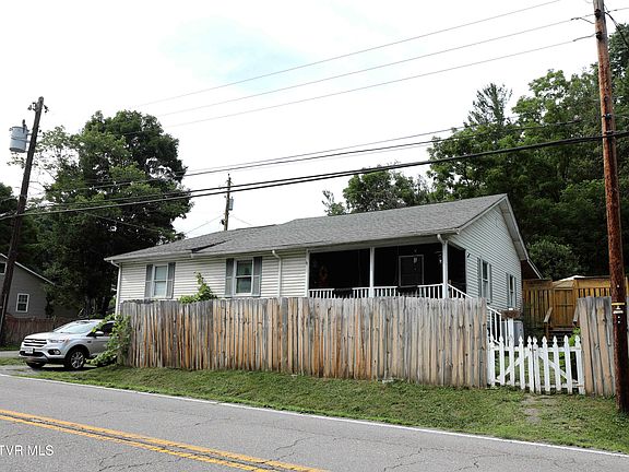 2nd image of 709 Exeter Rd