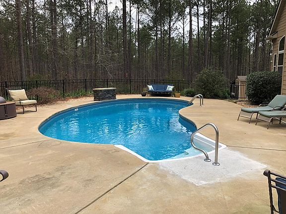 3rd image of 33 Lee Road 2116