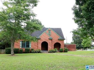 221 South St, Jemison, AL 35085