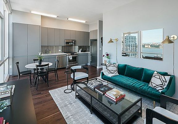 3rd image of 507 W 28th St APT 10L