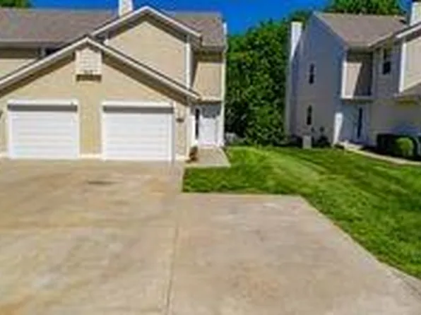 4612 NE Whispering Winds Dr #C, Lees Summit, MO 64064