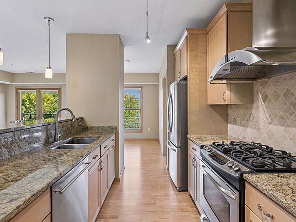4th image of 4100 Spring St APT 309